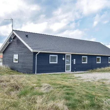 Dom wakacyjny Four-bedroom Holiday In Harboore