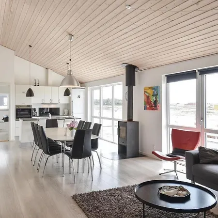 Four-bedroom Holiday In Harboore