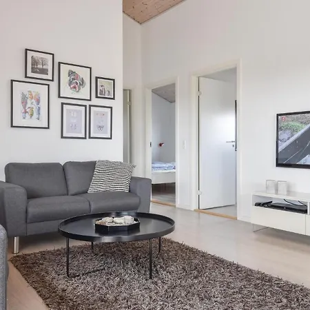 Dom wakacyjny Four-bedroom Holiday In Harboore
